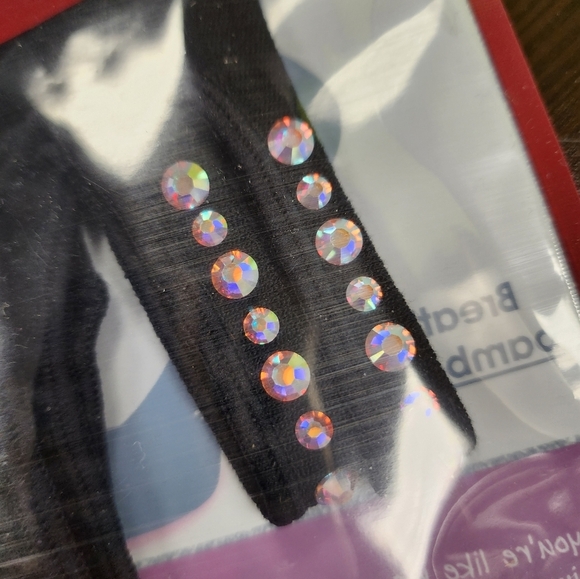 HIDEY SOCKS Swarovski Crystal Embellished No Slip Socks NWT - Picture 11 of 16